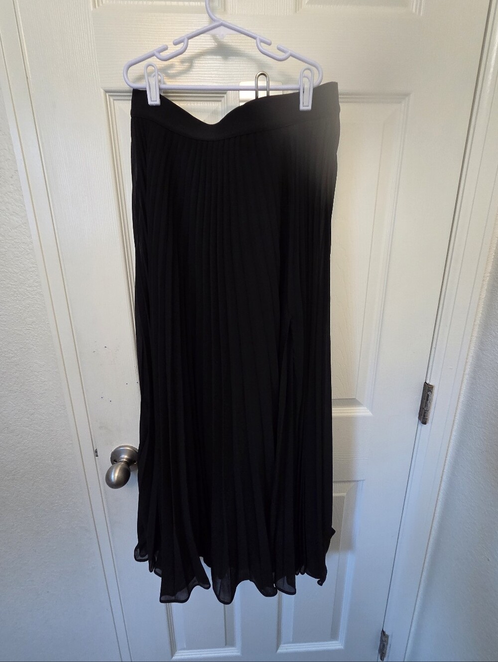 Carbon38 Black Pleated Maxi Skirt with Side Slit - Picture 5 of 7